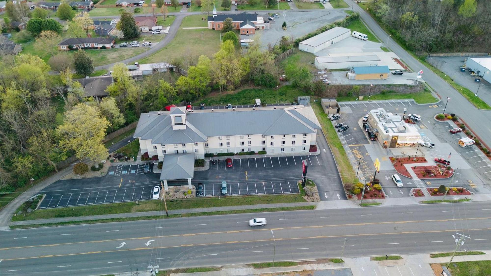 Red Roof Inn Etowah - Athens, Tn Экстерьер фото